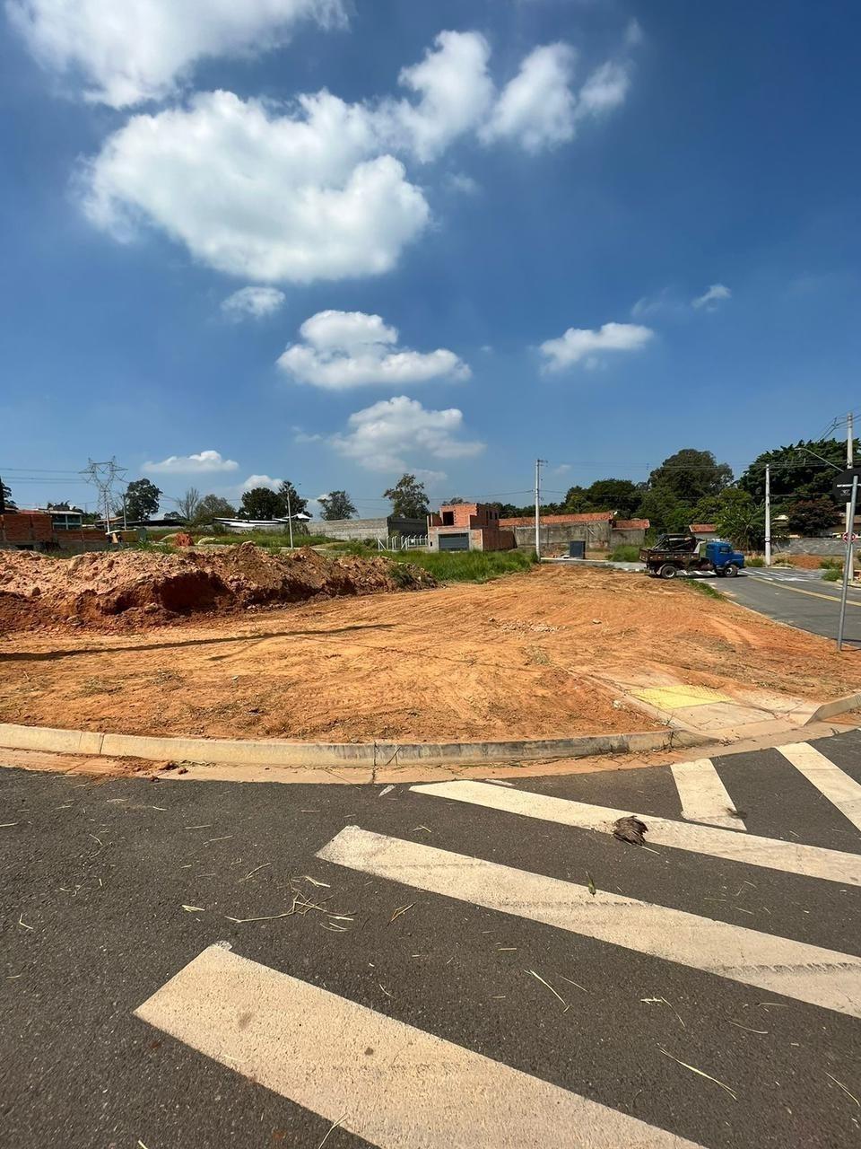 Terreno à venda em Indaiatuba - Jardim Casablanca