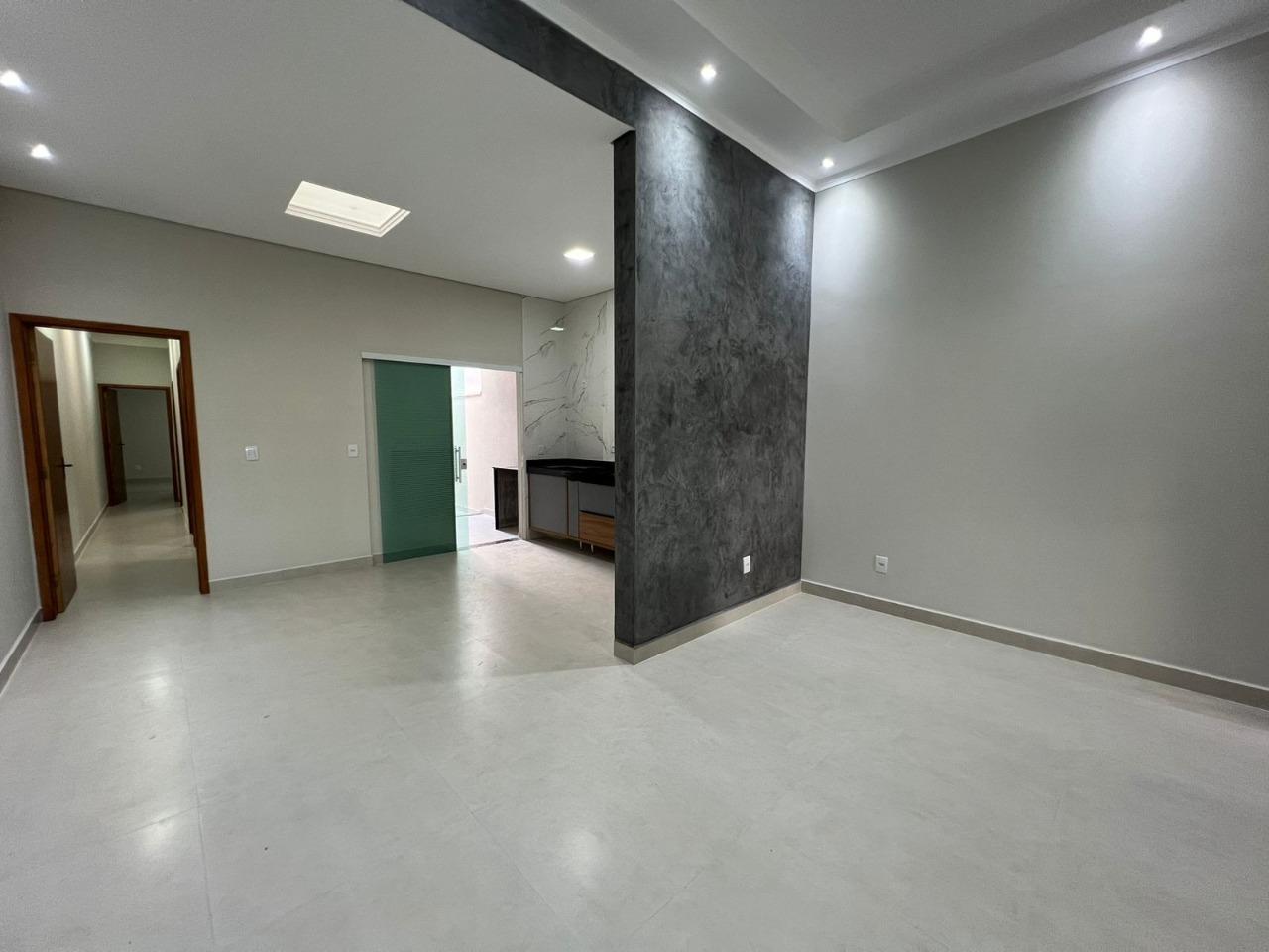 Charmosa Casa à Venda em Indaiatuba