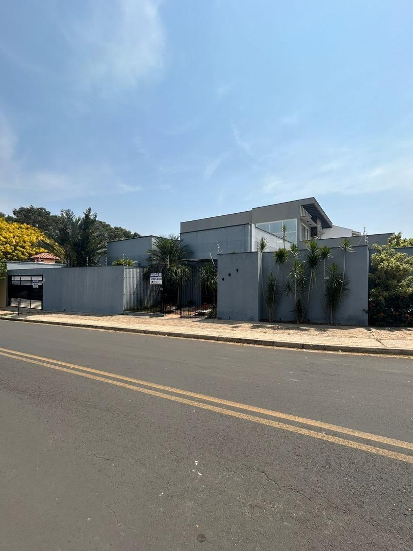 Casa em Condomínio no Jardim Alpes Suiços