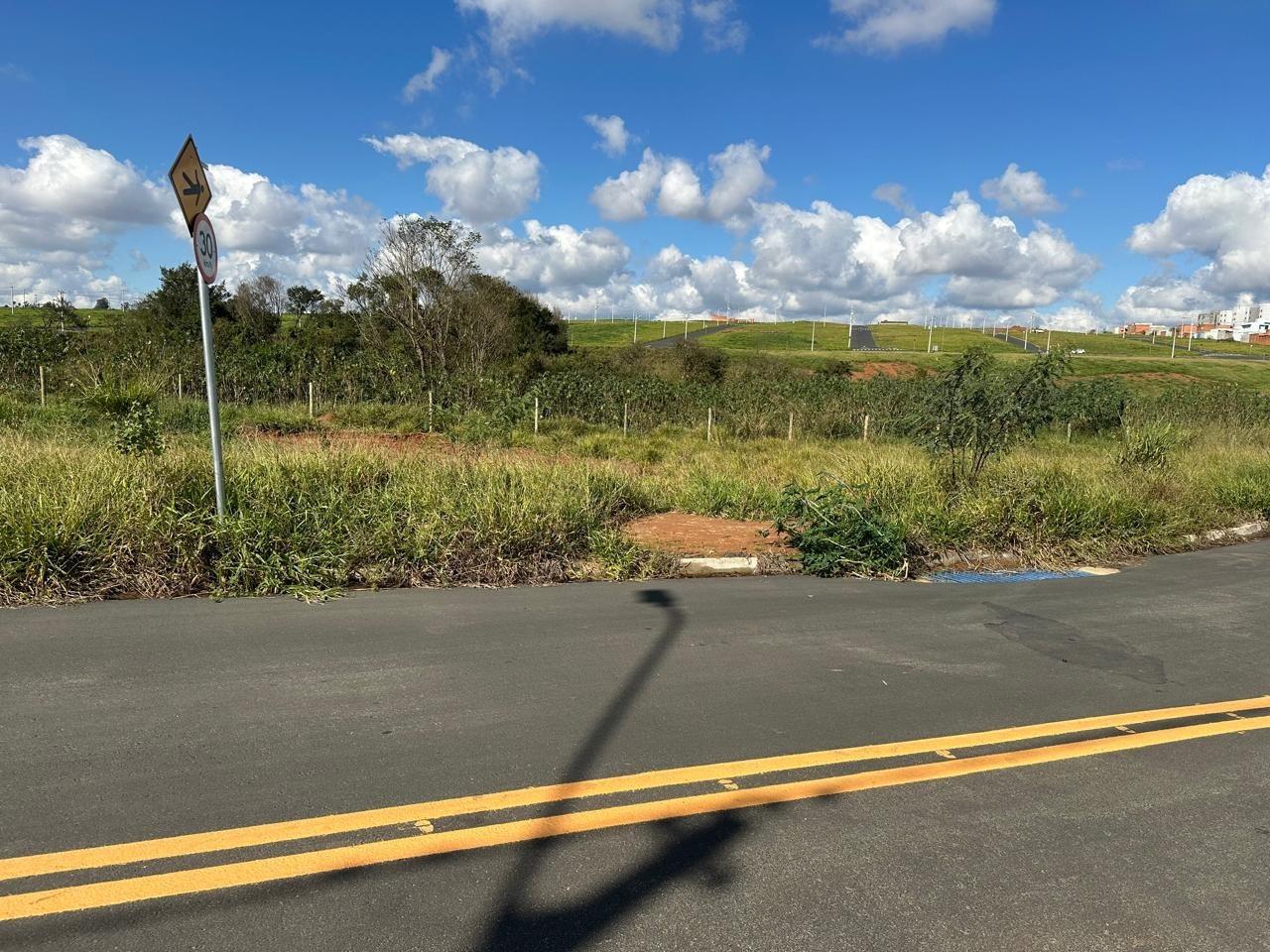 Terreno plano 201m² com infraestrutura completa na Vila dos Canários, Indaiatuba