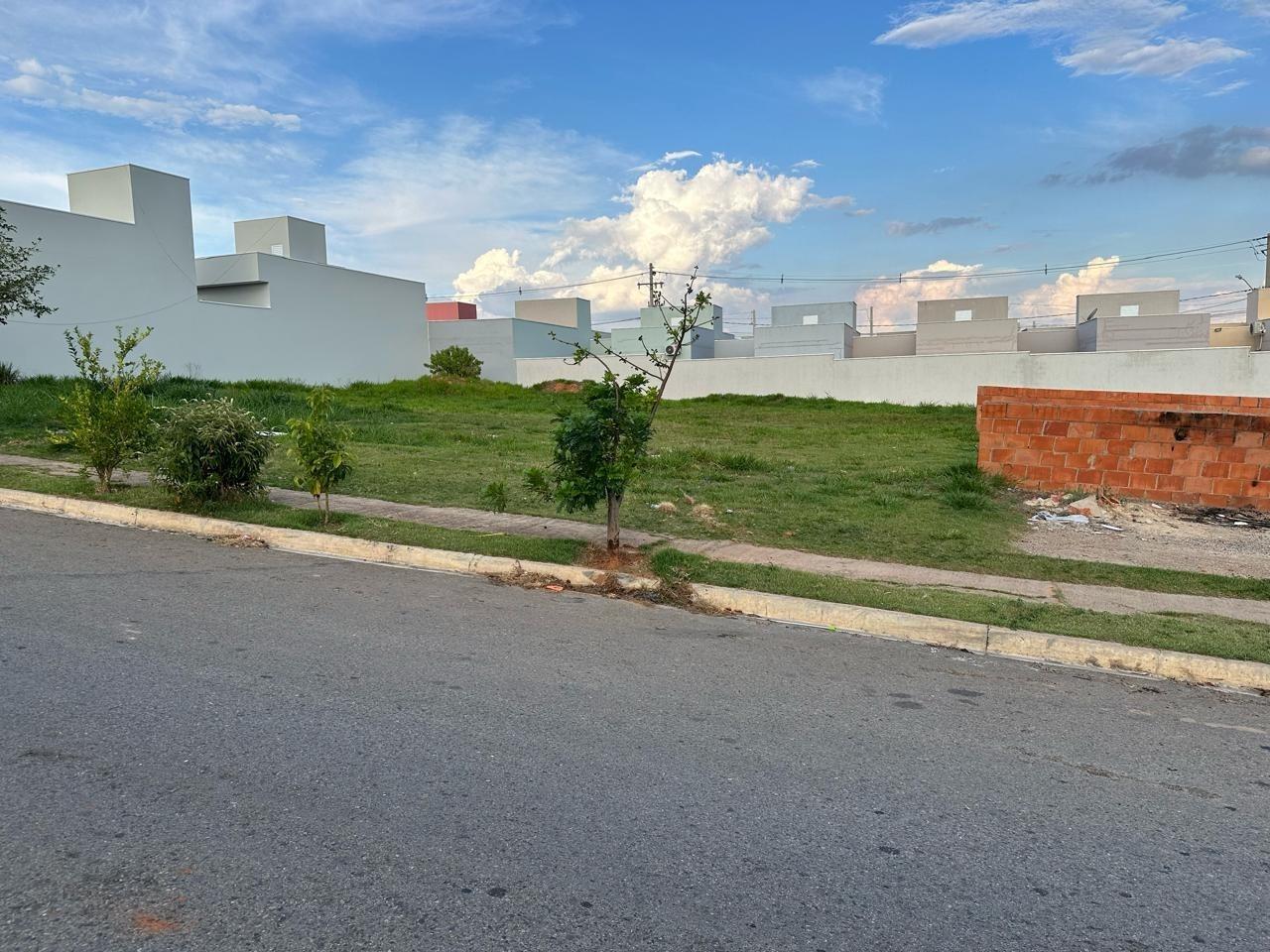 Terreno à venda no Jardim das Andorinhas